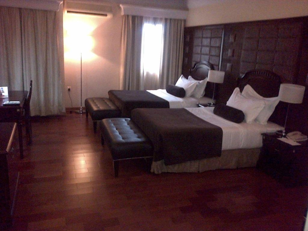 Owu Crown Hotel Ιμπαντάν Δωμάτιο φωτογραφία