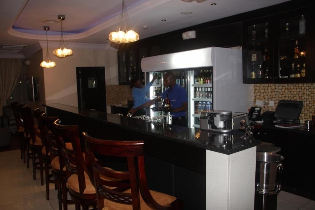 Owu Crown Hotel Ιμπαντάν Εξωτερικό φωτογραφία